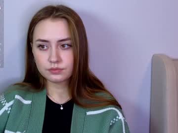 girl
        liona_boyd_ cam image #5978036