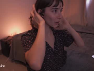 girl
        maria_alfonsina_ cam image #4269355