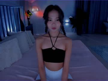 girl
        juliabeng1 cam image #2129075