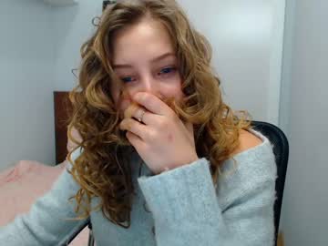girl
        dame_mas99 cam image #274011
