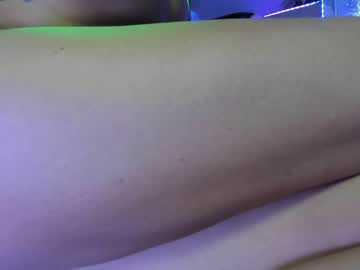 girl
        fit_american_girl cam image #3053413