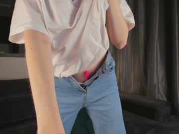 girl
        mesoroydarlin cam image #162060