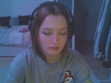 girl
        exy_ cam image #5633671