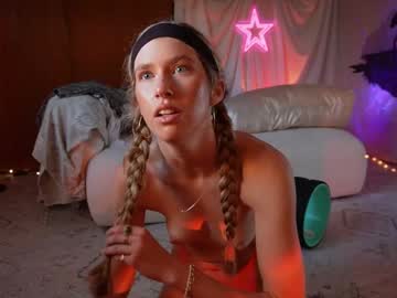 girl
        lucy_gooosey cam image #6842978