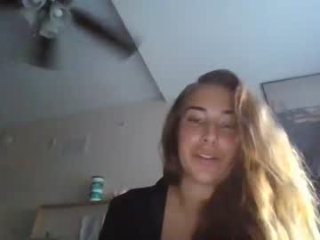 girl
        aellarose cam image #1951321