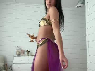 girl
        adorablair cam image #5366998