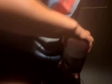 girl
        universethadon cam image #4358656