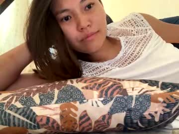 girl
        hirotease cam image #4411957