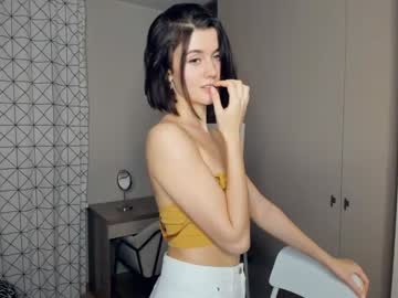 girl
        mias_energy cam image #3064860