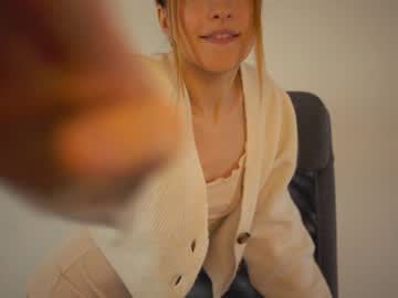 girl
        _annushka_ cam image #42608