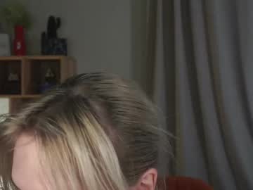girl
        audreycarvin cam image #6620269