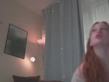 girl
        iara_mi cam image #6175351