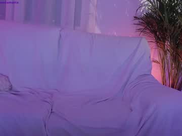 girl
        mary_rosse cam image #192019