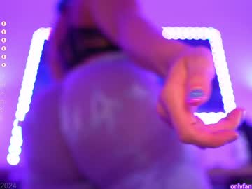 girl
        oxlemon cam image #4983296