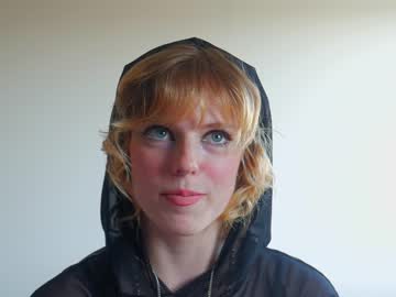 girl
        sisypheanlove cam image #1517843