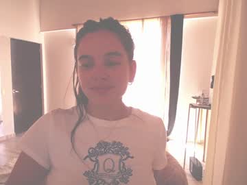 girl
        kendalltyler cam image #2142938