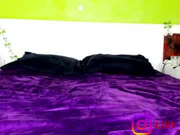 girl
        lily_holy cam image #2180937