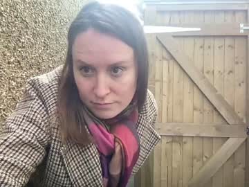 girl
        eatmypie69 cam image #3758101