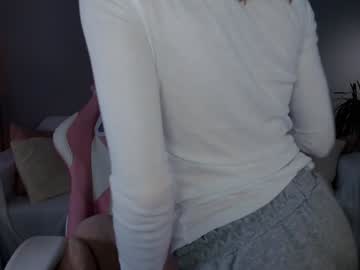 girl
        leahsthetics cam image #6342726