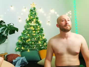 couple
        holly_and_honey cam image #536508