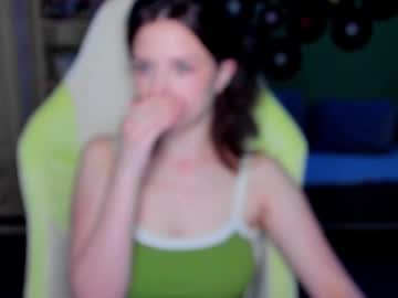 girl
        ketlinrous cam image #4549072