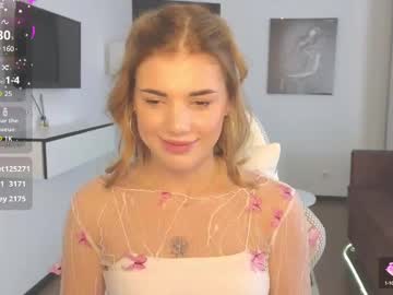 girl
        adri_dream cam image #6519273