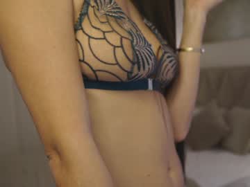 girl
        sweet_moan cam image #6493804