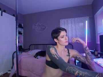 girl
        aynmarie cam image #4537797