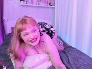 girl
        betty__m00n cam image #6573318