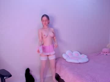 girl
        yuki_04 cam image #1499504