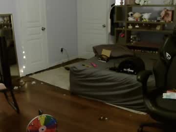 girl
        southerbunny cam image #1933436