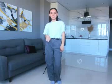 girl
        lindabecka cam image #2478286