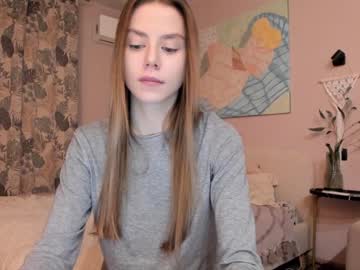 girl
        1i1ypa1mer cam image #4929502