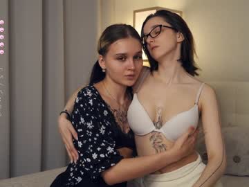 couple
        fsupra cam image #3969008