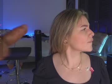 girl
        tinacb cam image #4785260