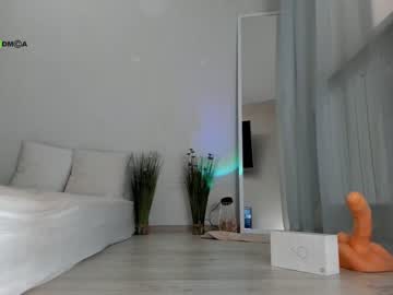girl
        ericamiracle15 cam image #1179152