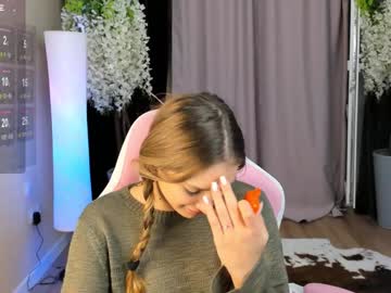 girl
        lori_blush cam image #4994292