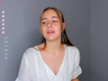 girl
        lindamildreda cam image #2230058