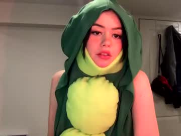 girl
        littlesugarpea cam image #1045672