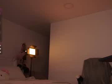 girl
        valerie07 cam image #6791724