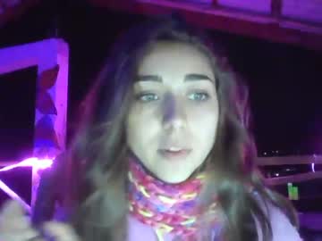 girl
        pink_veil cam image #1828741