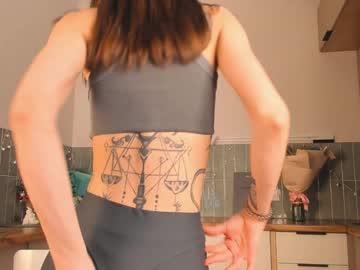 girl
        maxinefoulkes cam image #5798814