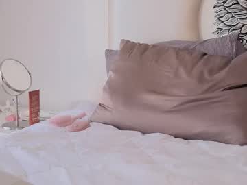girl
        my_lina cam image #6573604
