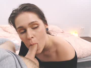 girl
        amycream cam image #523340