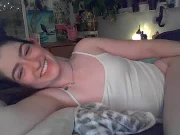girl
        tatumwest cam image #6615642