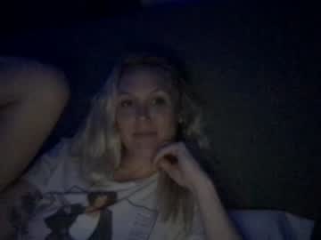 girl
        eveandtheforbiddenfruit cam image #3994713