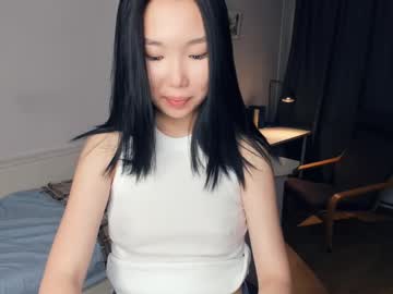 girl
        darinaweis cam image #6033450