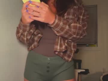 girl
        alex499990 cam image #4603392