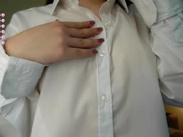 girl
        katiebrach cam image #6136235