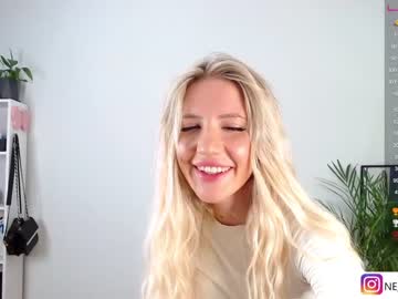 girl
        ella__sweety cam image #1780396